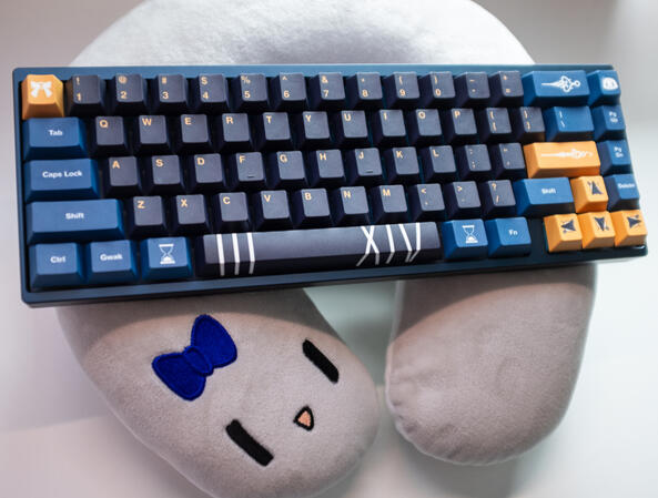 Vtuber Kronii Custom Keyboard Design (made by Goblinkeys)